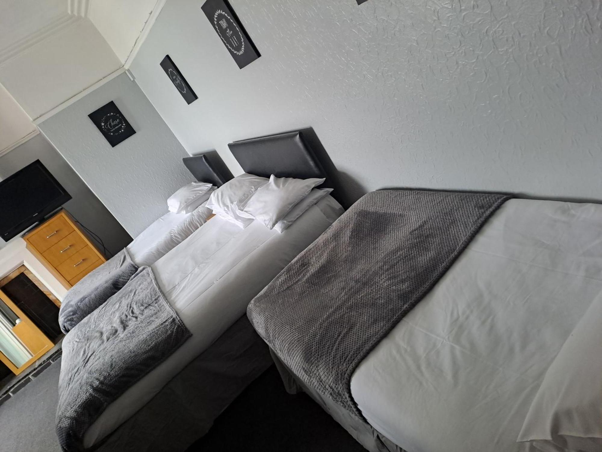 Sheridans Budget Accomodation Wallasey Esterno foto