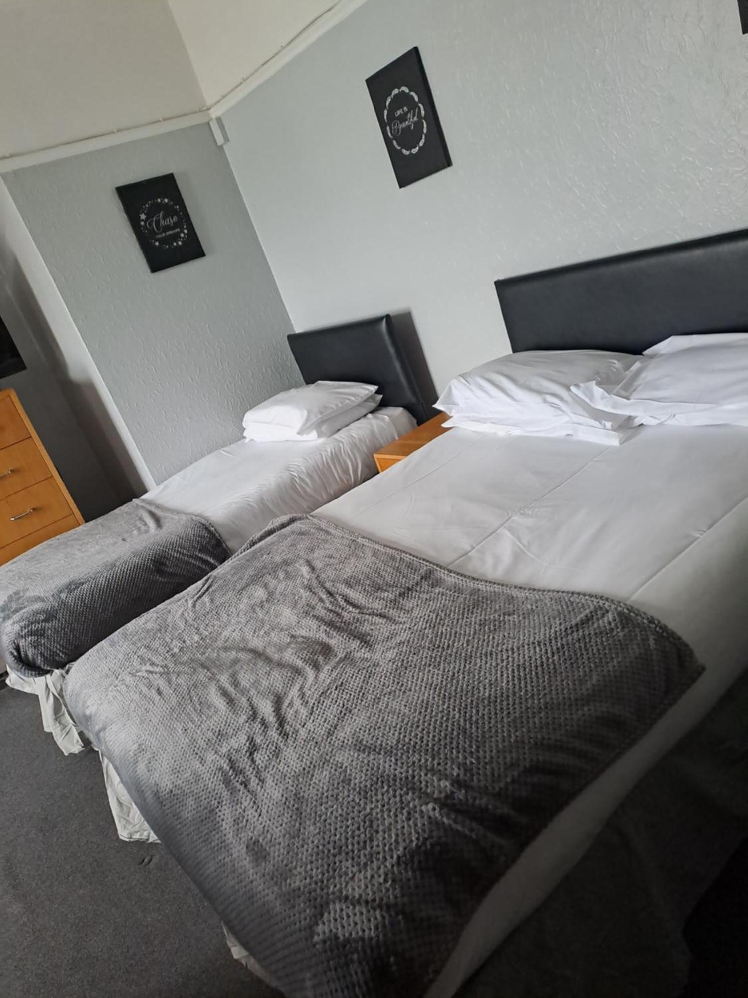 Sheridans Budget Accomodation Wallasey Esterno foto
