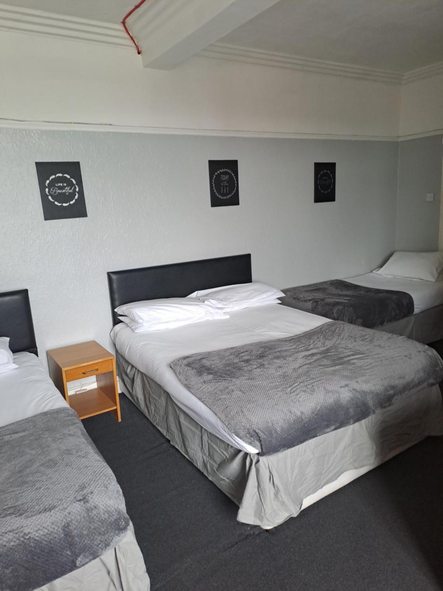 Sheridans Budget Accomodation Wallasey Esterno foto